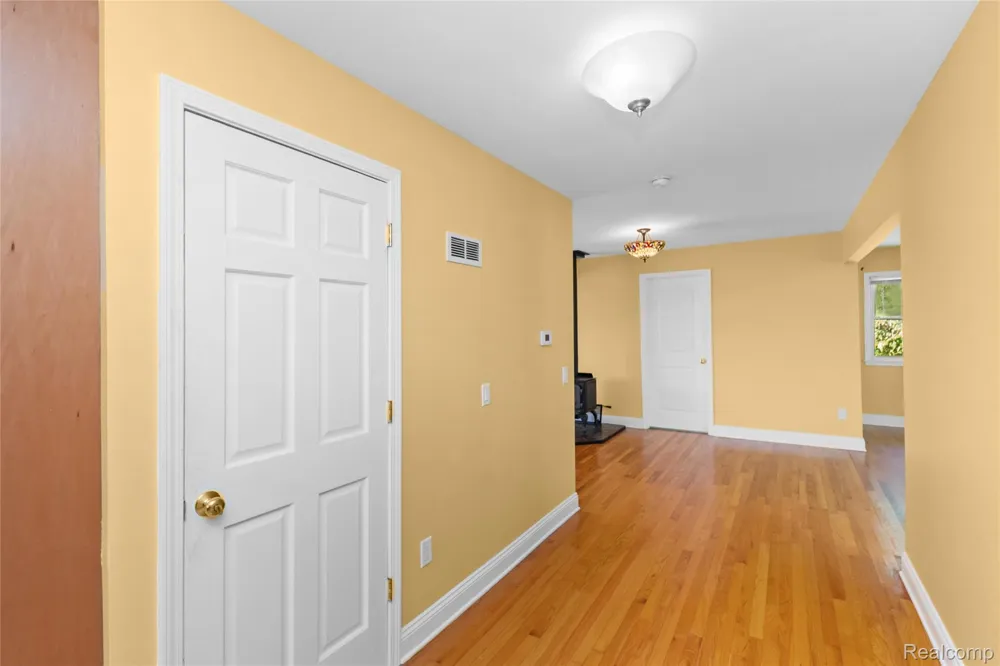 6464 Huron River Drive Scio Township, MI 48130