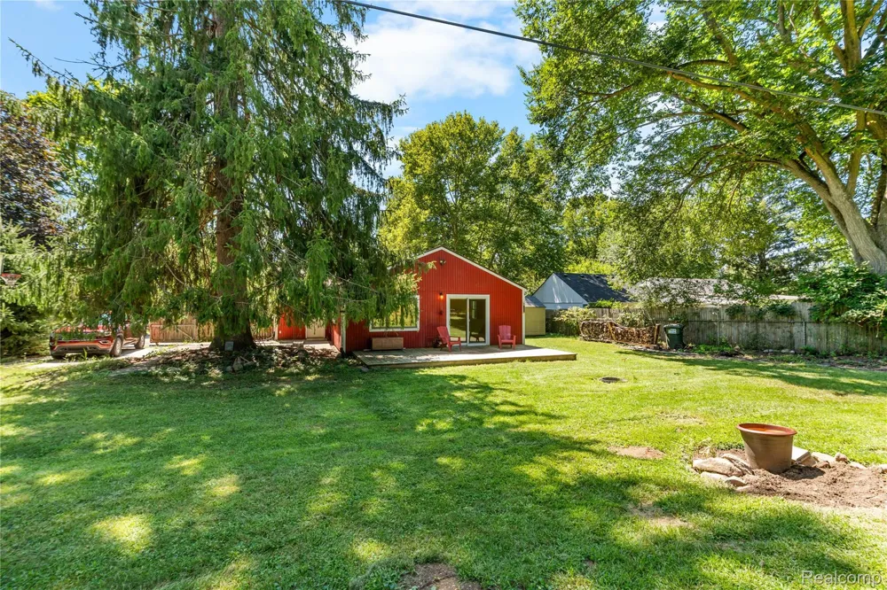 6464 Huron River Drive Scio Township, MI 48130