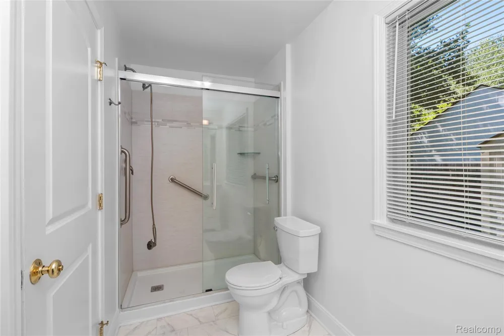 6464 Huron River Drive Scio Township, MI 48130