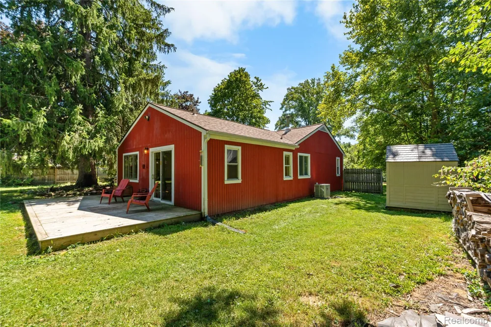 6464 Huron River Drive Scio Township, MI 48130