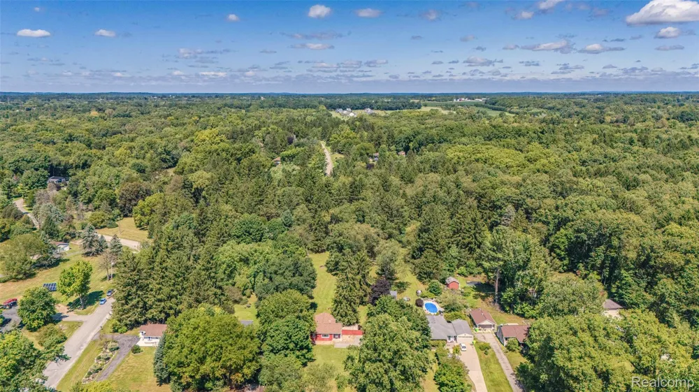 6464 Huron River Drive Scio Township, MI 48130