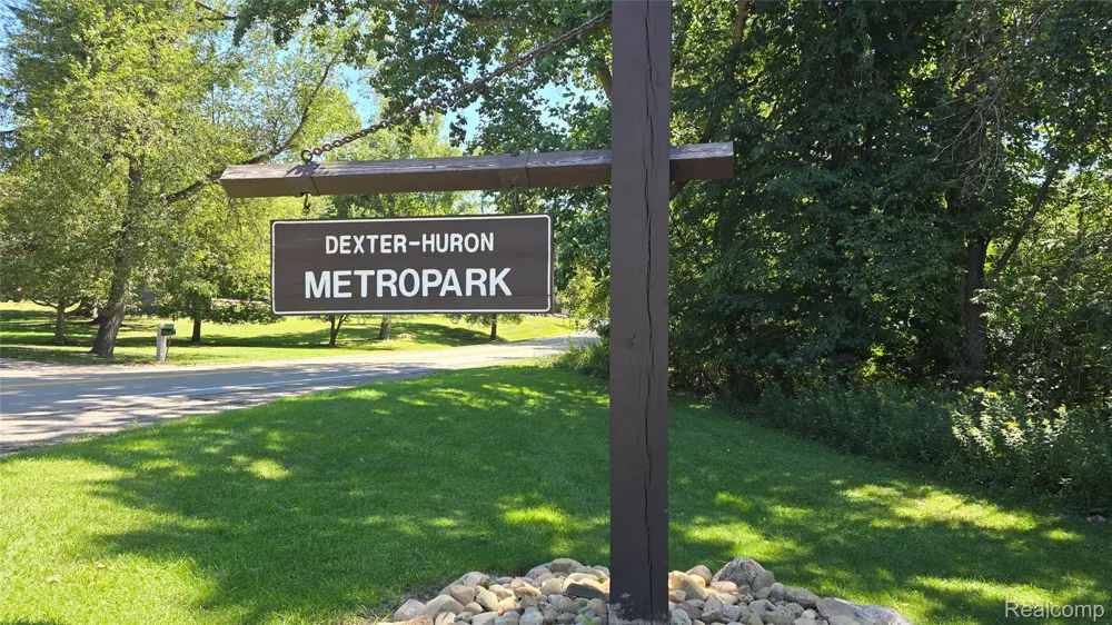 6464 Huron River Drive Scio Township, MI 48130
