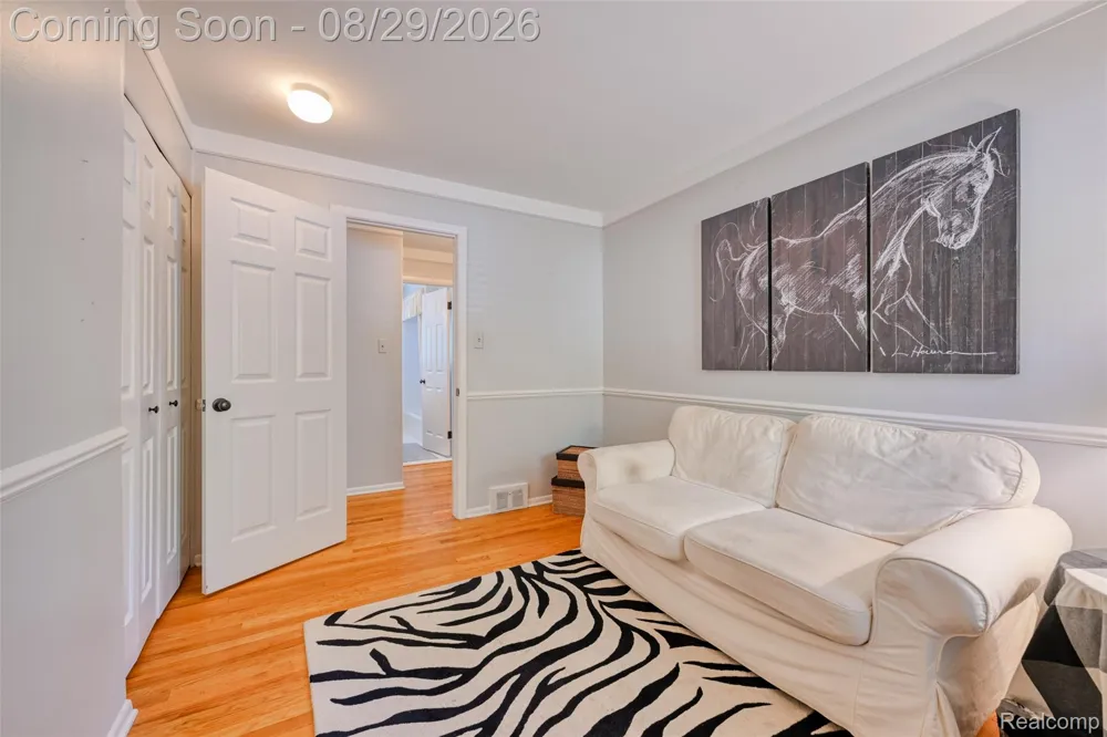 924 Allen Drive Northville City, MI 48167