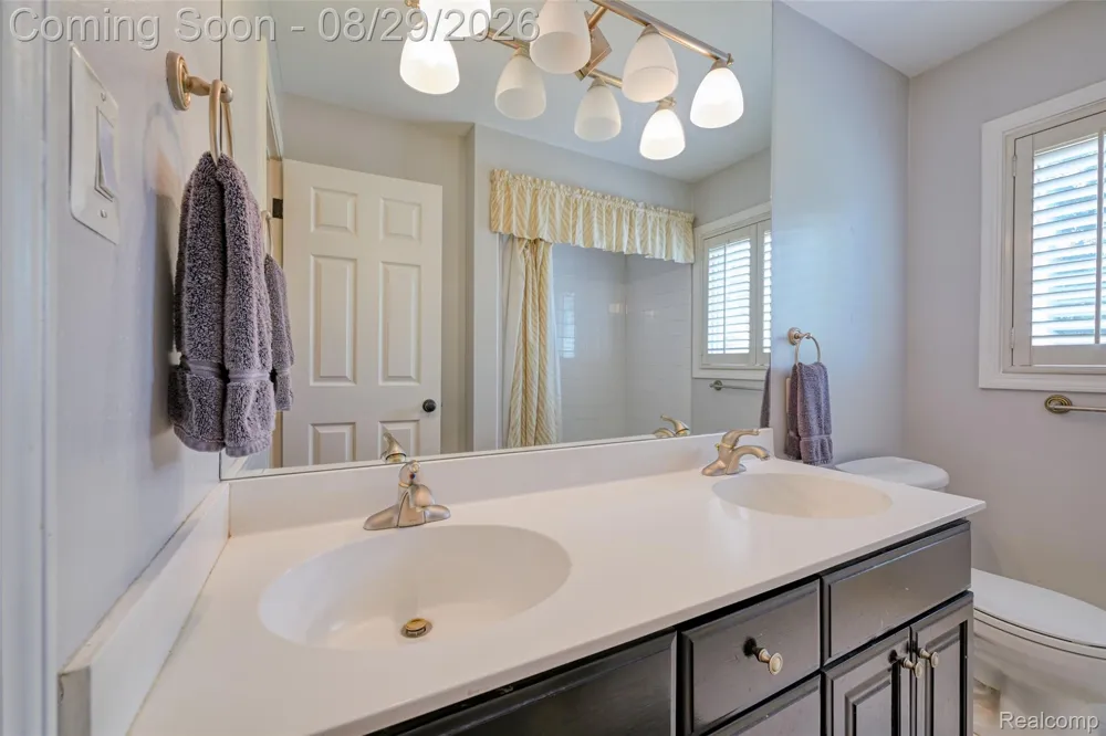 924 Allen Drive Northville City, MI 48167