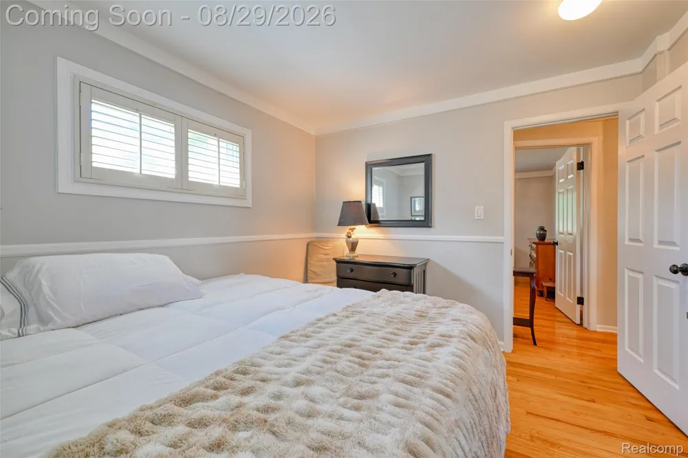 924 Allen Drive Northville City, MI 48167