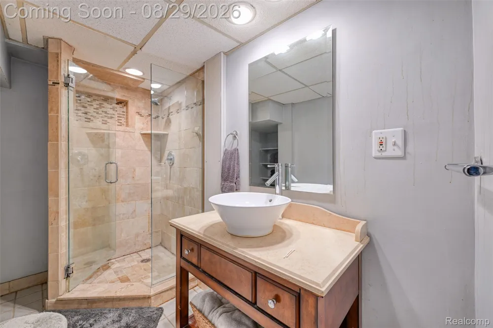 924 Allen Drive Northville City, MI 48167