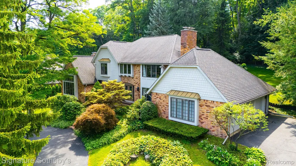 251 Woodwind Drive Bloomfield Hills City, MI 48304