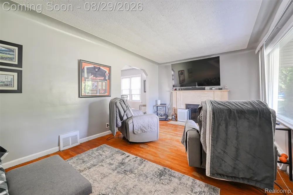 37899 Hayes Road Sterling Heights City, MI 48313