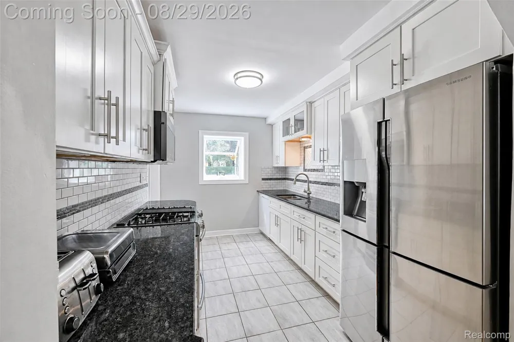 37899 Hayes Road Sterling Heights City, MI 48313