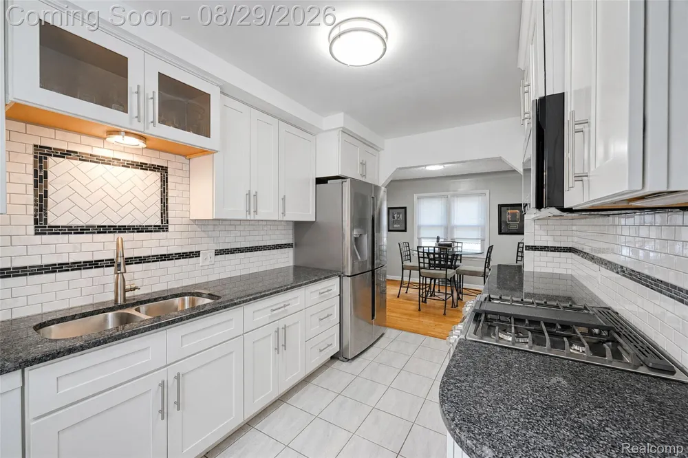 37899 Hayes Road Sterling Heights City, MI 48313