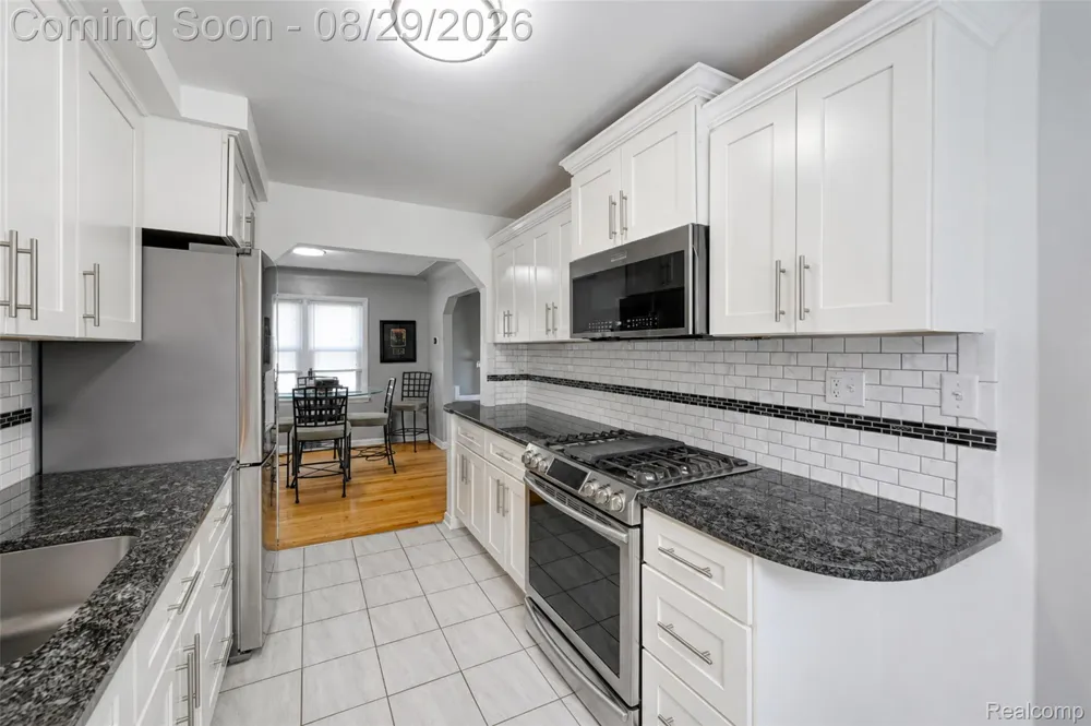 37899 Hayes Road Sterling Heights City, MI 48313