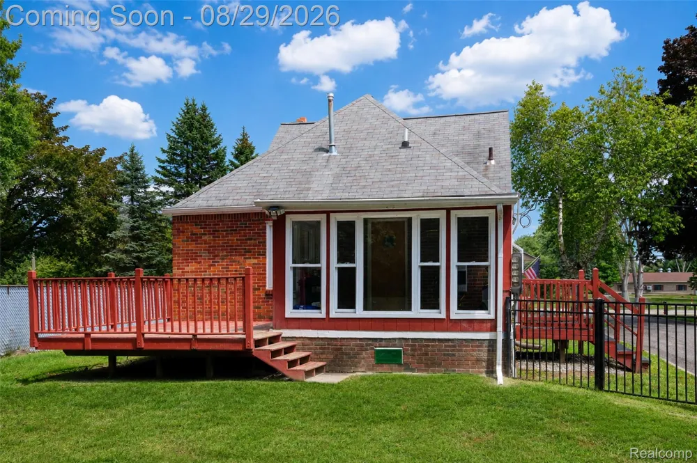 37899 Hayes Road Sterling Heights City, MI 48313