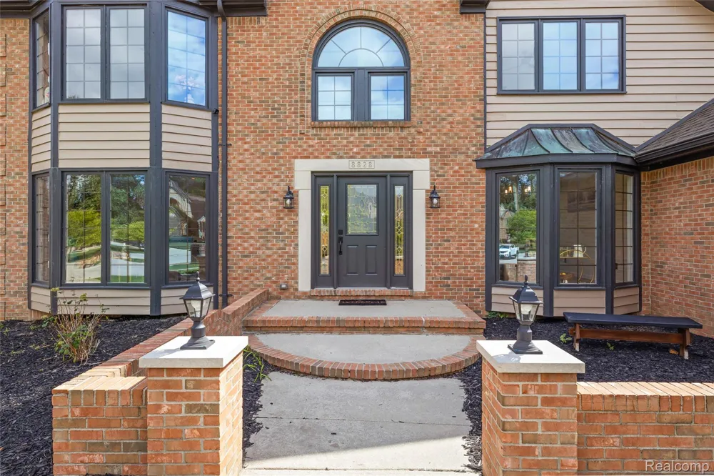 8828 Grace Street Shelby Charter Township, MI 48317
