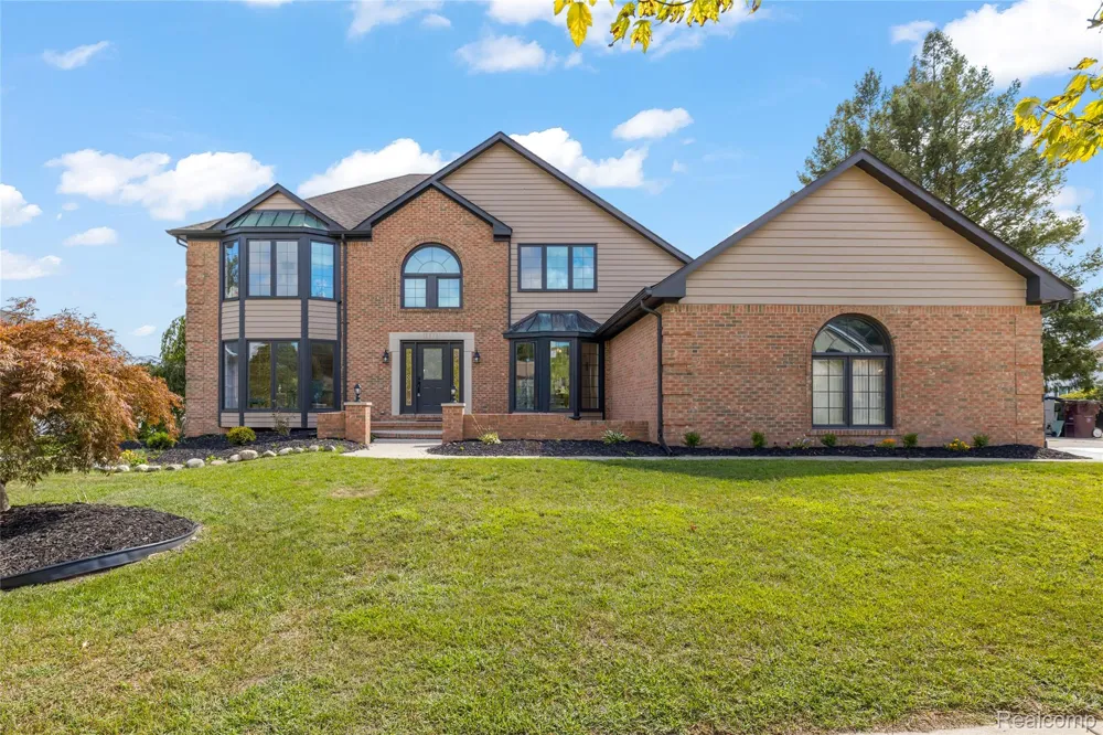 8828 Grace Street Shelby Charter Township, MI 48317