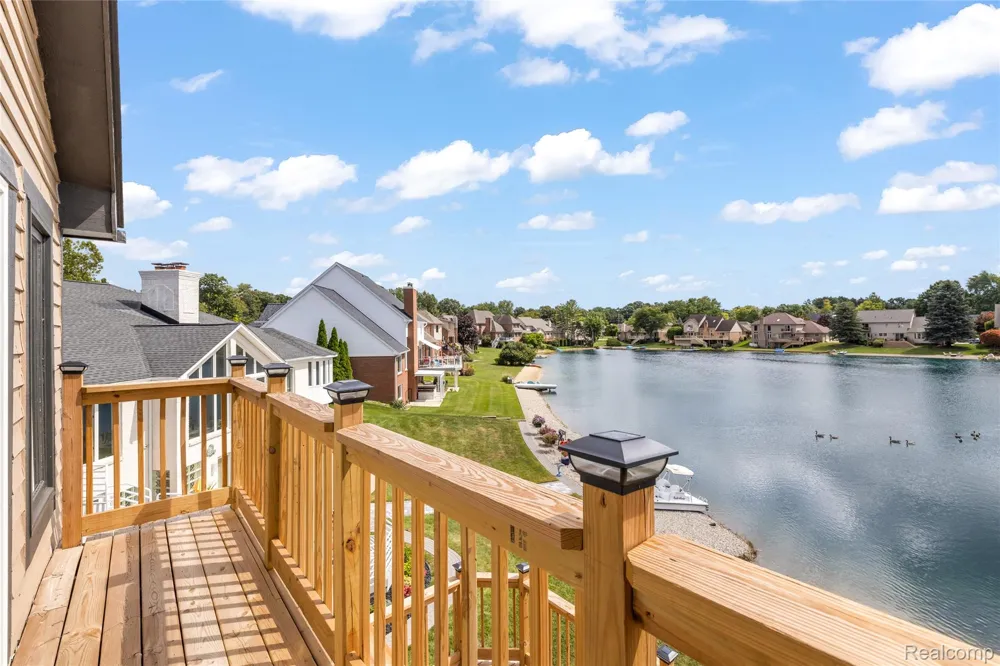8828 Grace Street Shelby Charter Township, MI 48317