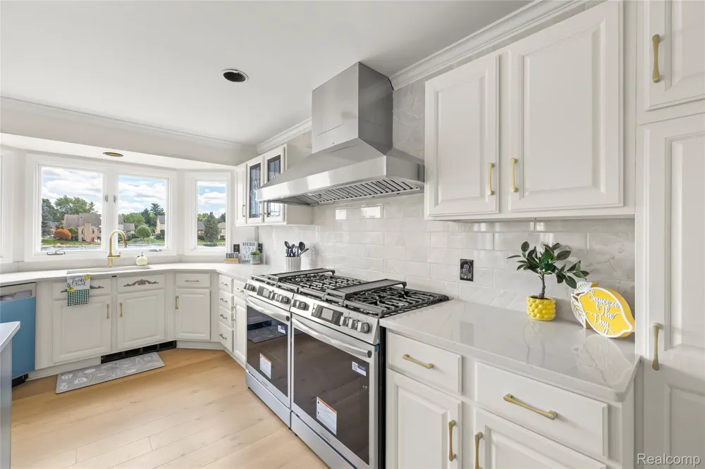8828 Grace Street Shelby Charter Township, MI 48317