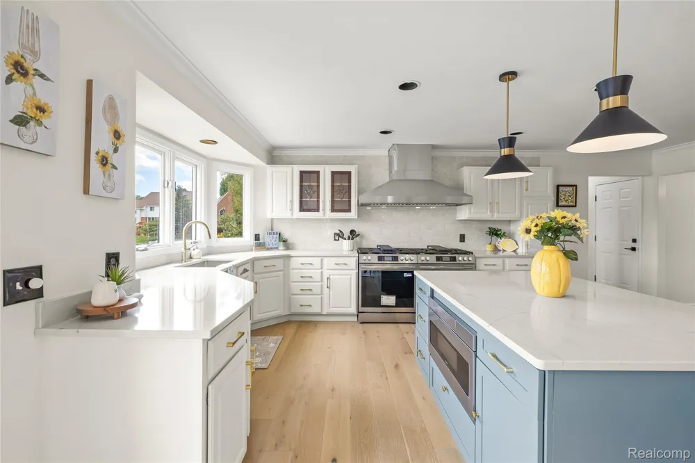 8828 Grace Street Shelby Charter Township, MI 48317