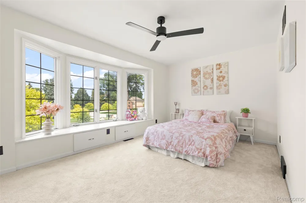 8828 Grace Street Shelby Charter Township, MI 48317