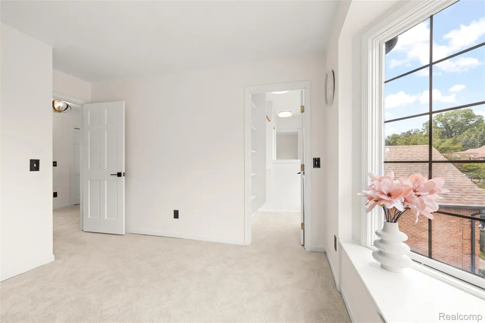 8828 Grace Street Shelby Charter Township, MI 48317