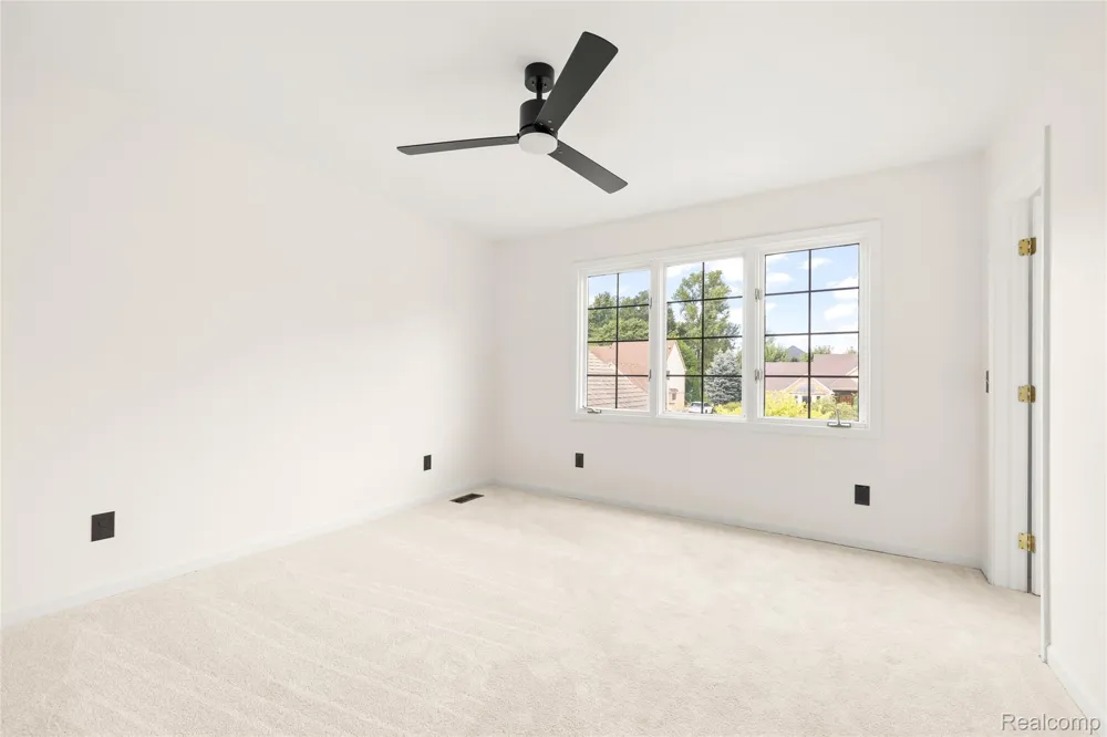 8828 Grace Street Shelby Charter Township, MI 48317
