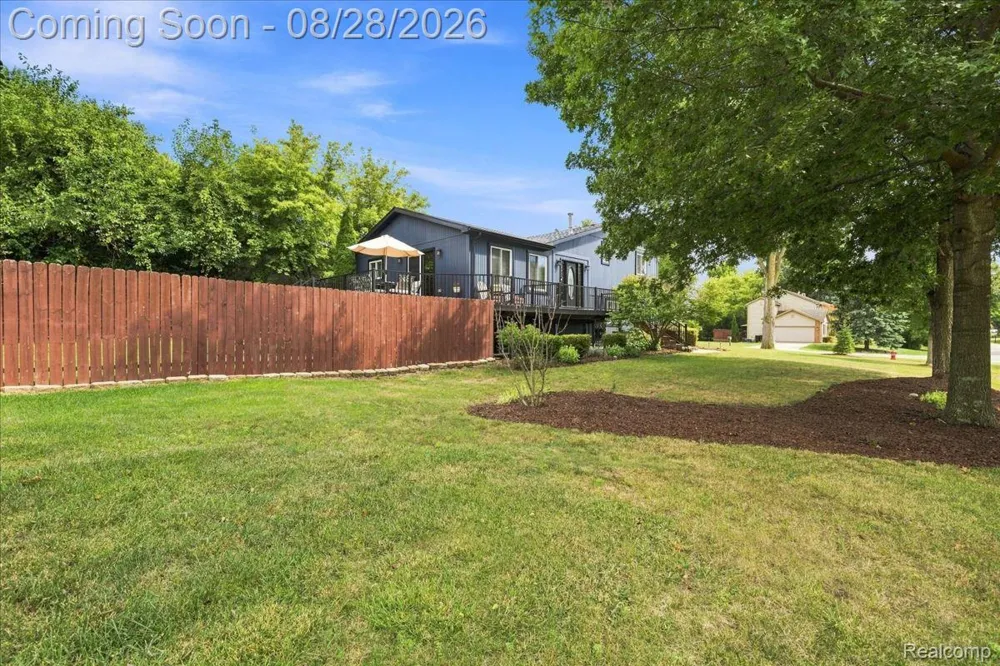 2048 Grace Avenue Rochester Hills City, MI 48309