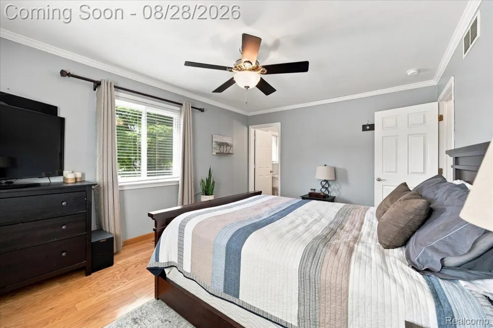 2048 Grace Avenue Rochester Hills City, MI 48309