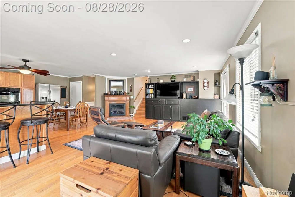 2048 Grace Avenue Rochester Hills City, MI 48309