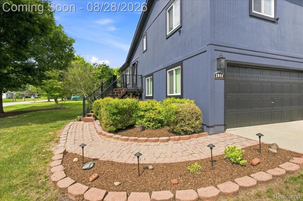 2048 Grace Avenue Rochester Hills City, MI 48309