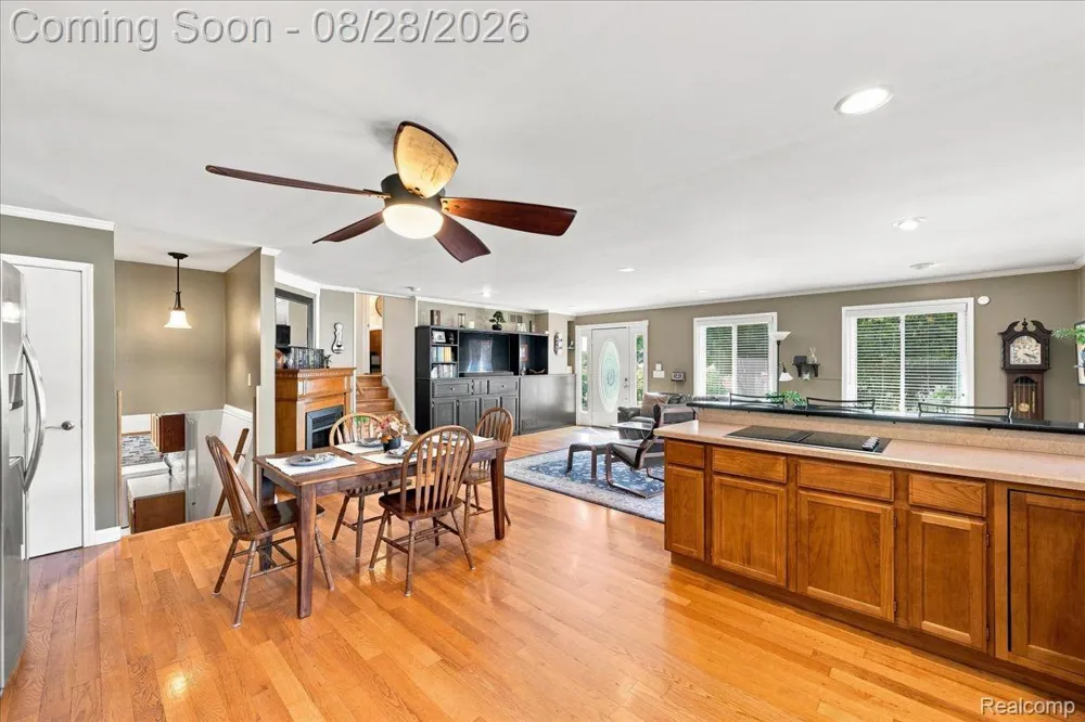 2048 Grace Avenue Rochester Hills City, MI 48309