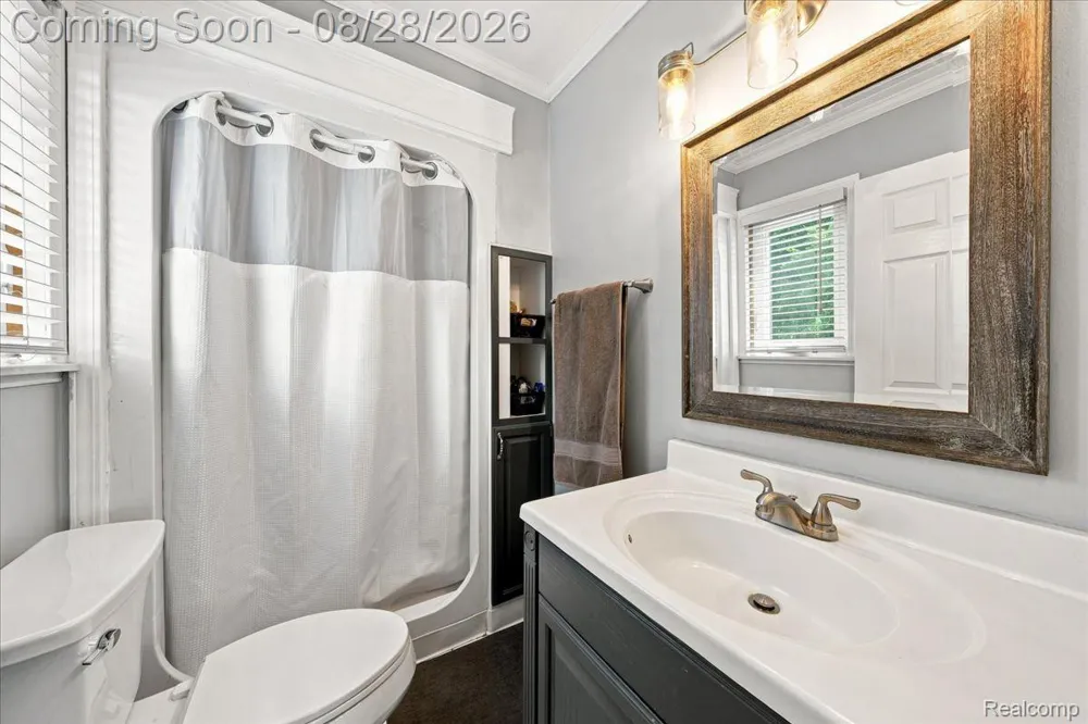 2048 Grace Avenue Rochester Hills City, MI 48309