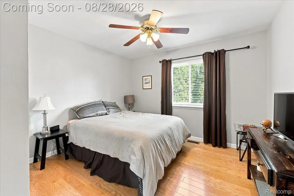 2048 Grace Avenue Rochester Hills City, MI 48309