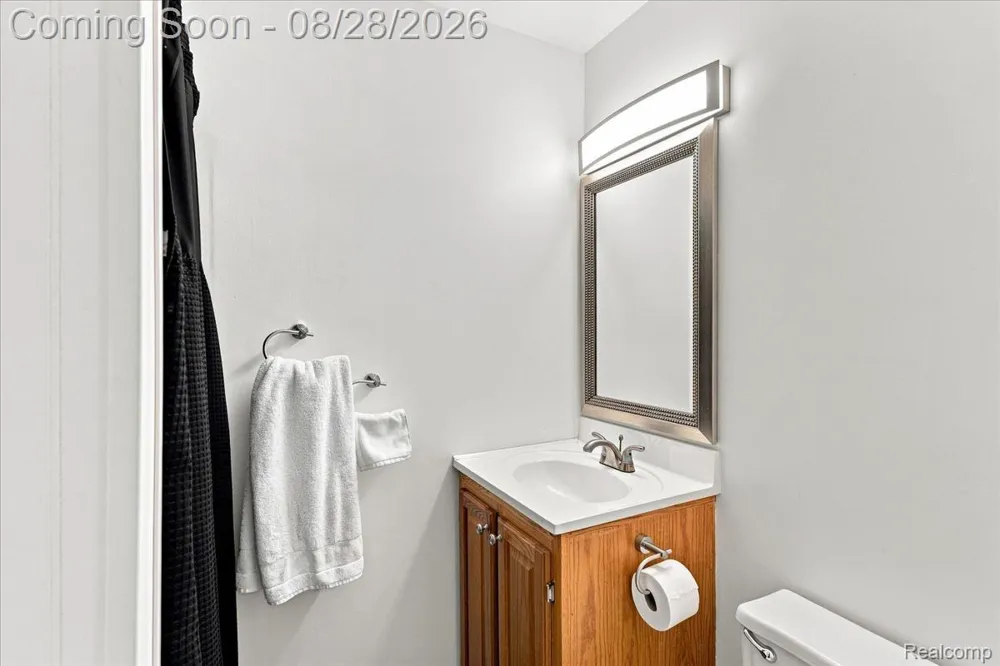 2048 Grace Avenue Rochester Hills City, MI 48309