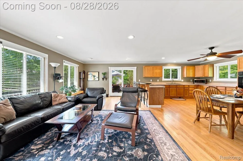 2048 Grace Avenue Rochester Hills City, MI 48309
