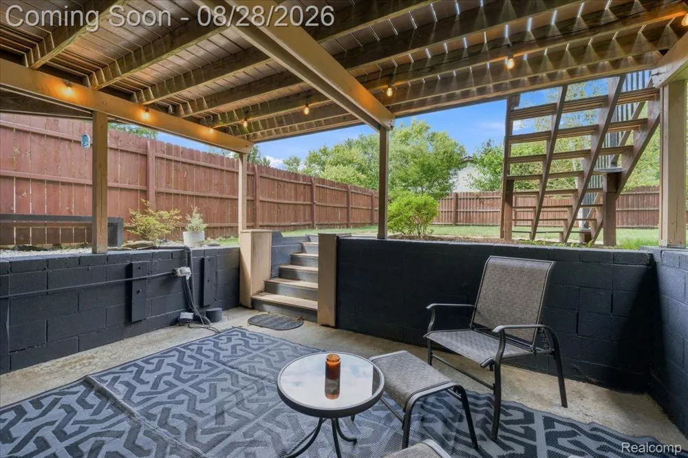 2048 Grace Avenue Rochester Hills City, MI 48309