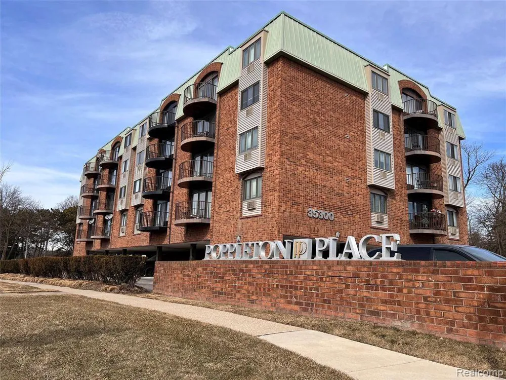 35300 Woodward Avenue #405 Birmingham City, MI 48009