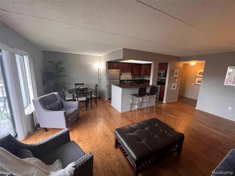 35300 Woodward Avenue #405