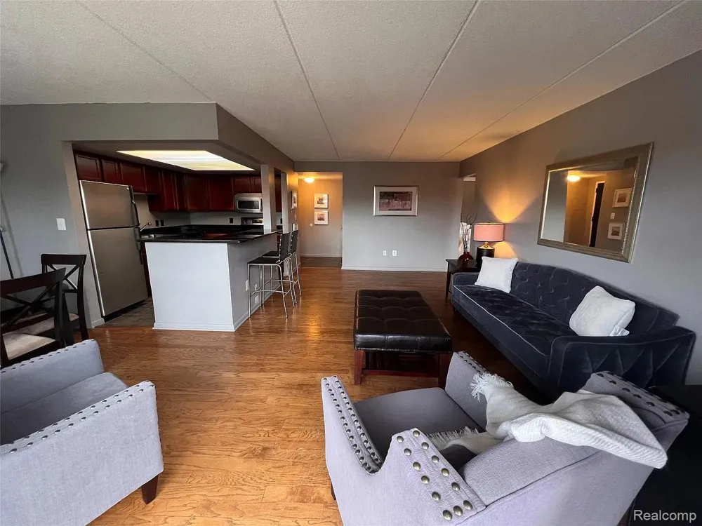 35300 Woodward Avenue #405 Birmingham City, MI 48009