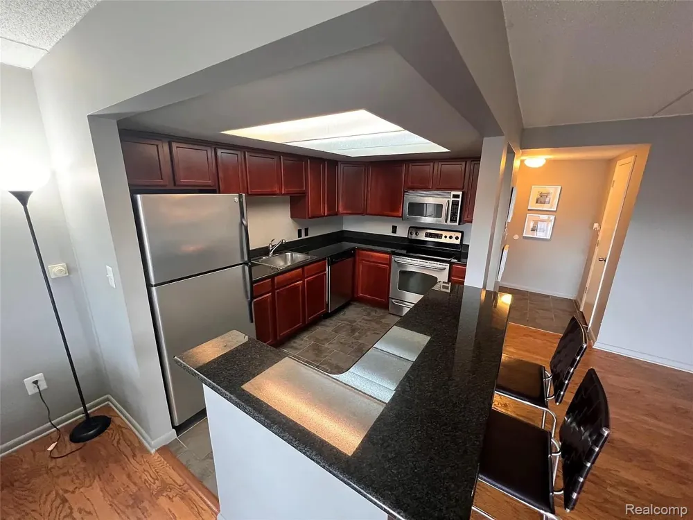 35300 Woodward Avenue #405 Birmingham City, MI 48009