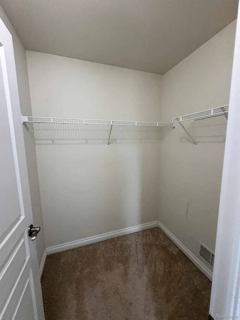 16308 Adelaide Drive Macomb Township, MI 48044