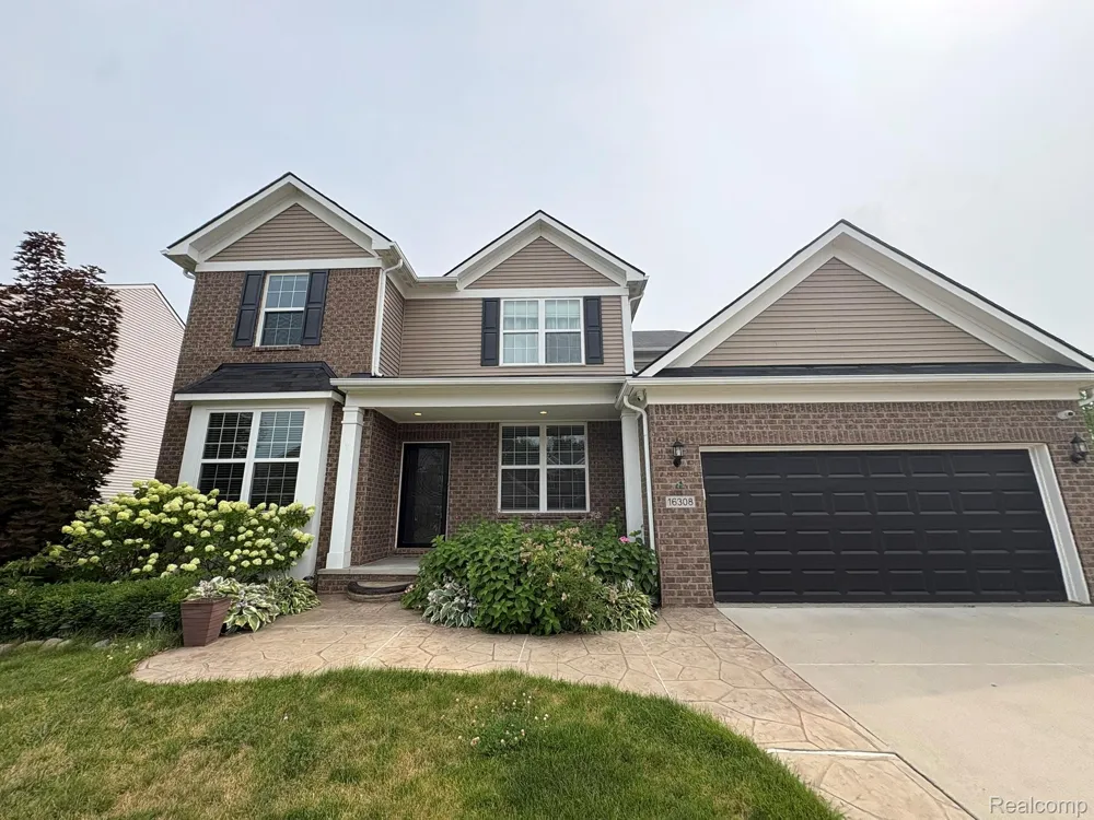 16308 Adelaide Drive Macomb Township, MI 48044