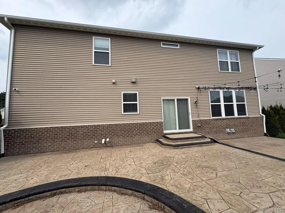 16308 Adelaide Drive Macomb Township, MI 48044