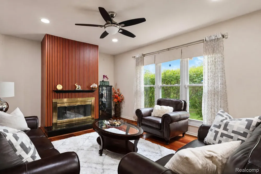 47370 Scarlet Drive Novi City, MI 48374