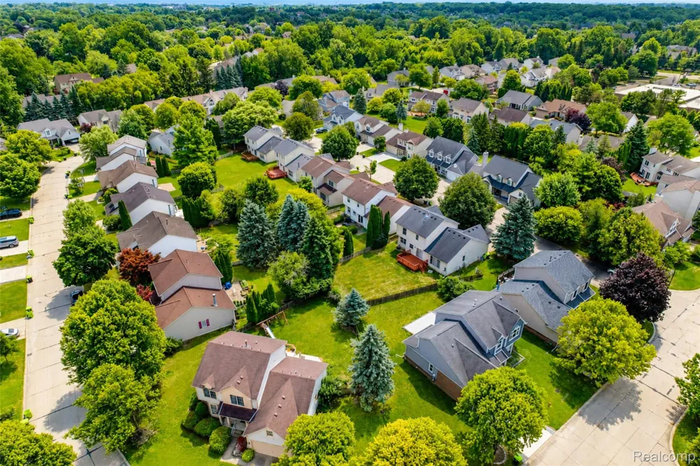47370 Scarlet Drive Novi City, MI 48374