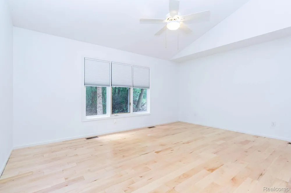 3387 Henley Court Rochester Hills City, MI 48309