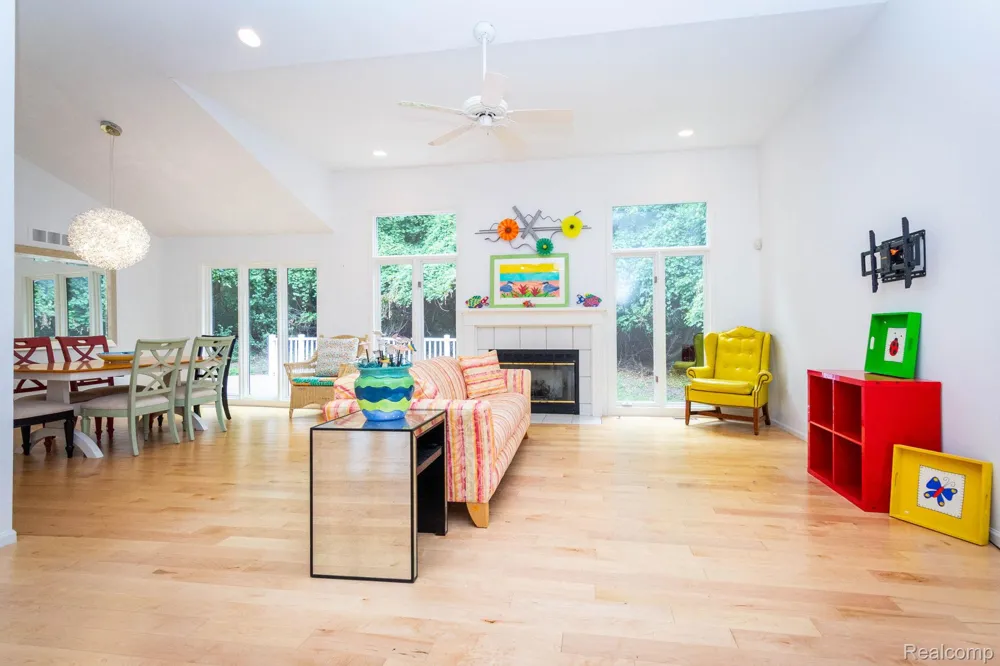 3387 Henley Court Rochester Hills City, MI 48309