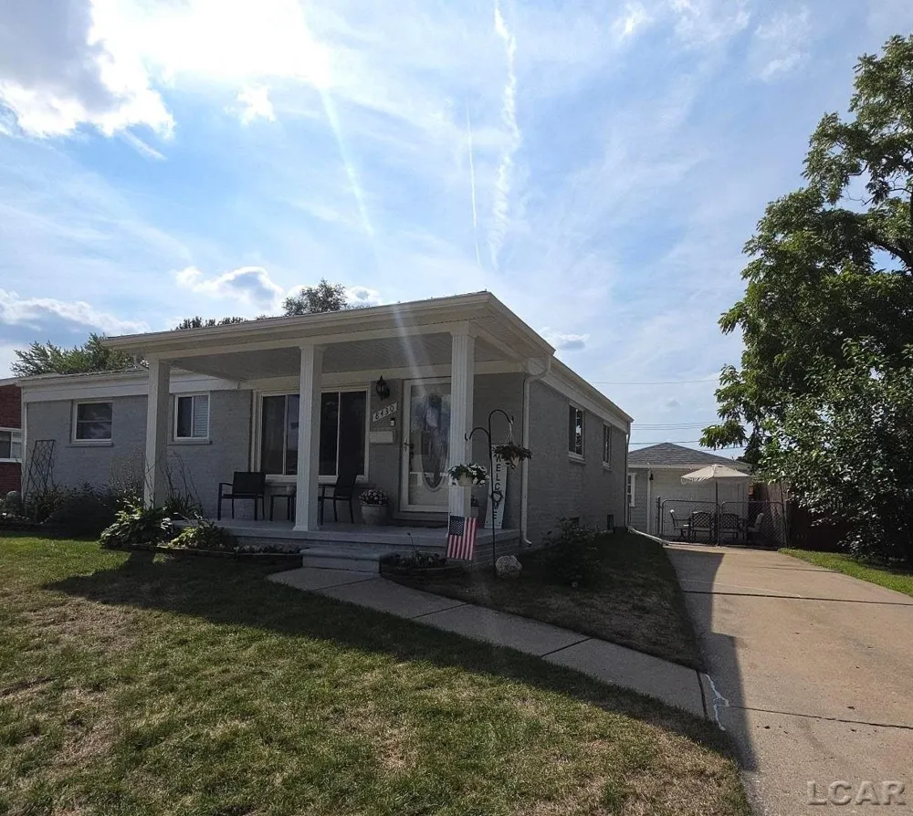 8430 BIRCH STREET Taylor City, MI 48180