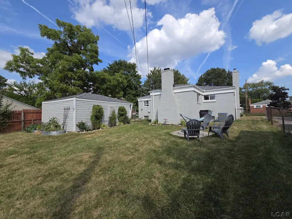 8430 BIRCH STREET Taylor City, MI 48180