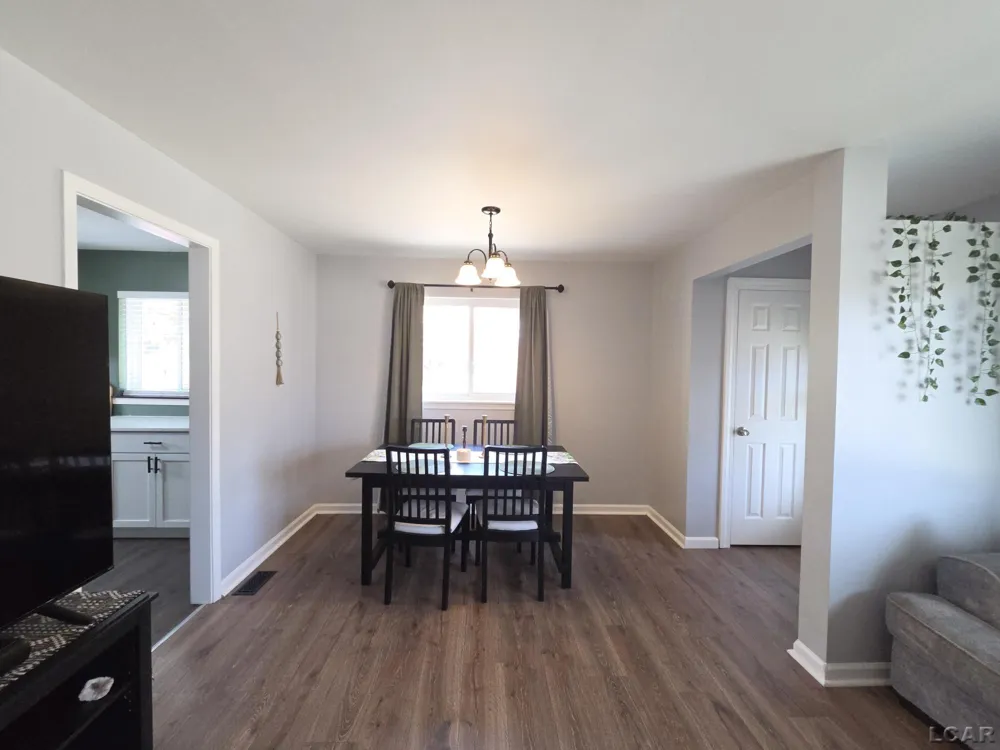 8430 BIRCH STREET Taylor City, MI 48180