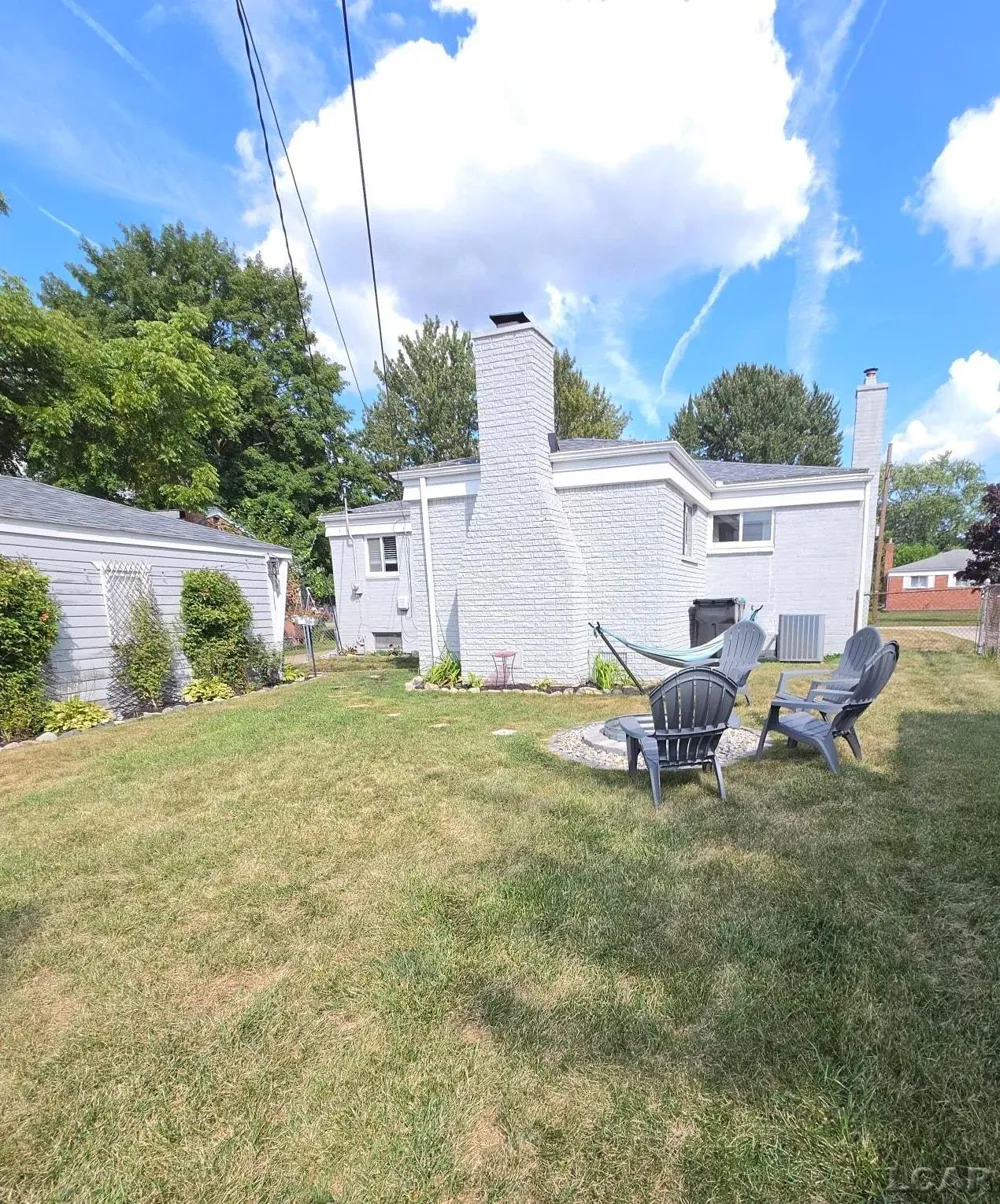8430 BIRCH STREET Taylor City, MI 48180