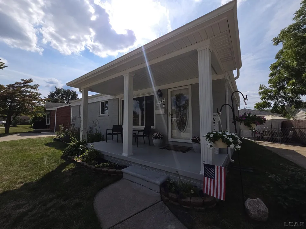 8430 BIRCH STREET Taylor City, MI 48180